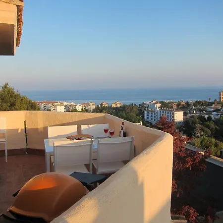 Seaview Penthouse Apartment *